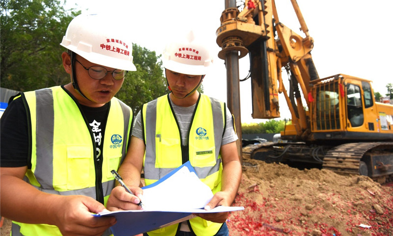 京雄城际铁路霸州段于2017年启动前期工作，2018年5月正式启动征地拆迁工作，预计将于2020年建成通车。（新华社记者 王晓 摄）