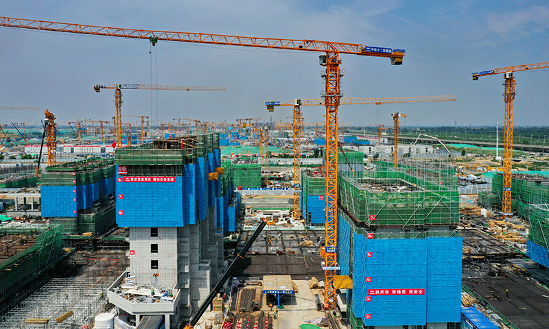 图为7月3日拍摄的雄安新区容西片区建设现场。（新华社记者 金皓原 摄）